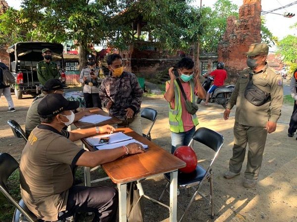 podiumnews.com-Sadar Kesalahan, Pelanggar Prokes Tak Protes Disanksi